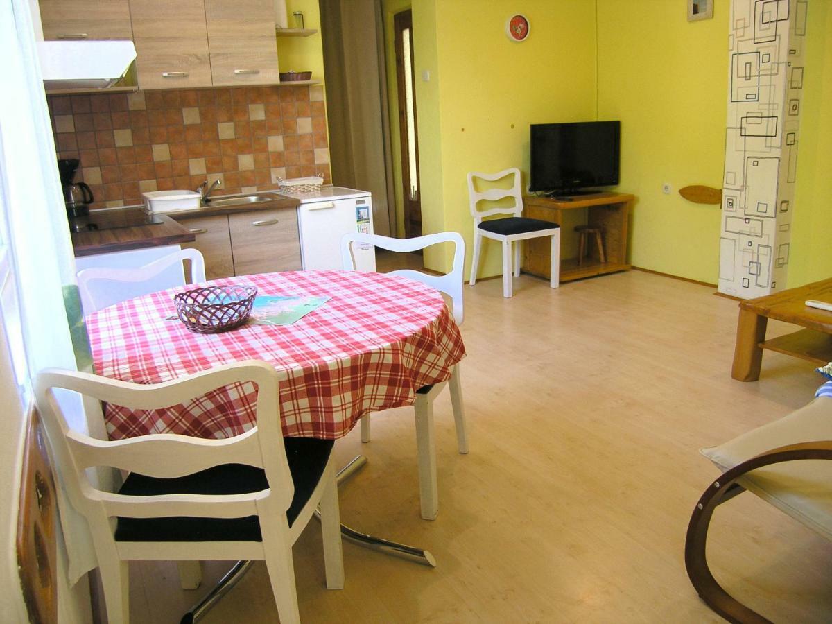 Apartment Danilo Krk Town Exterior photo